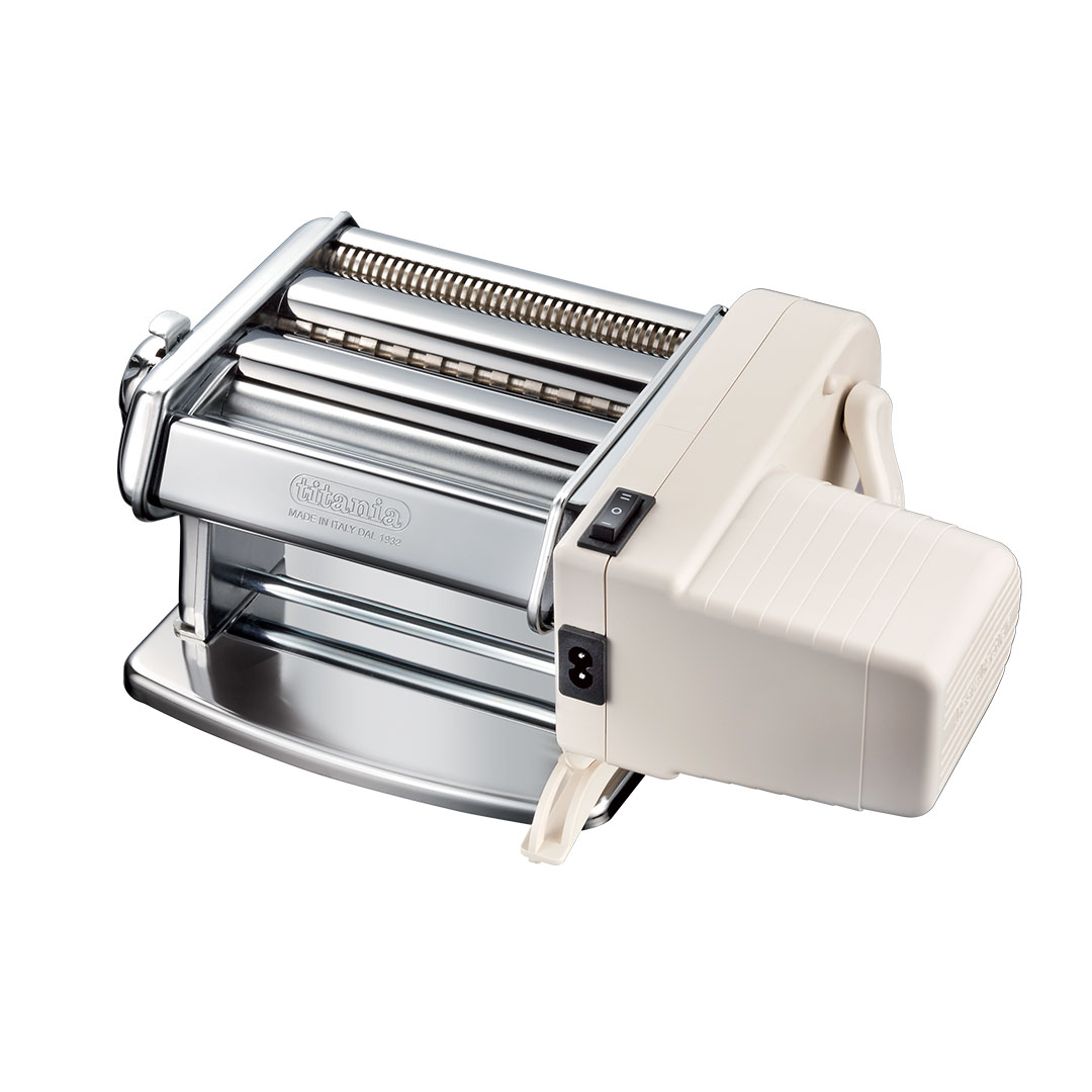 04. Mašina za testenine “Titania Electric”, valjci za Lasagne 150mm(Sfoglia), Tagliolini 2mm i Fettuccine 6,5mm “Imperia Titania+PastaFacile” – IMPERIA, Cena: 20.376 din.